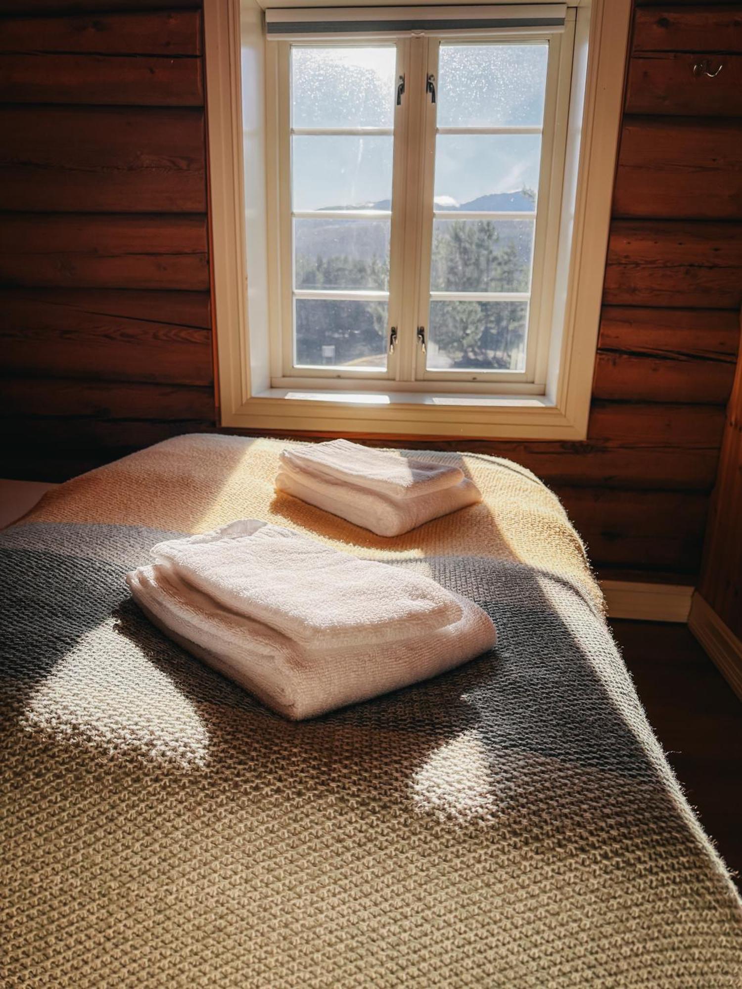 Valsoya Hotel Valsøyfjord Екстериор снимка